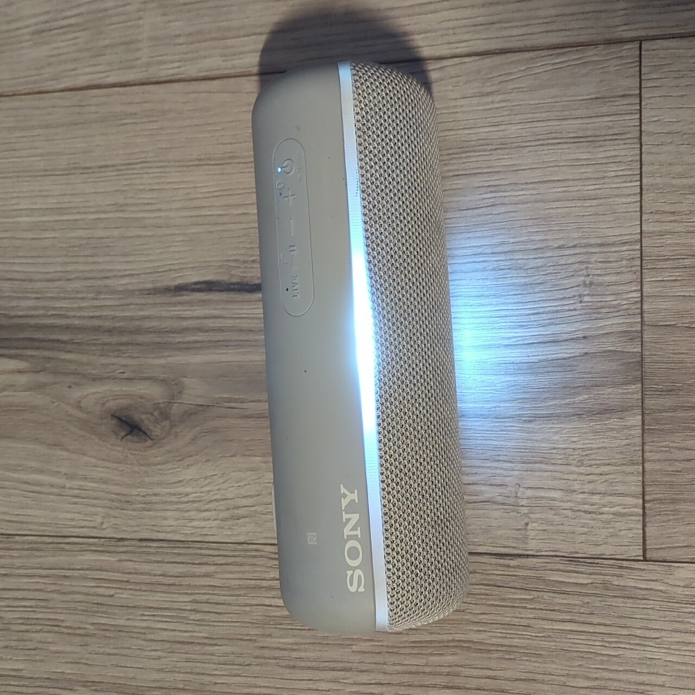 Sony Bluetooth light up speaker